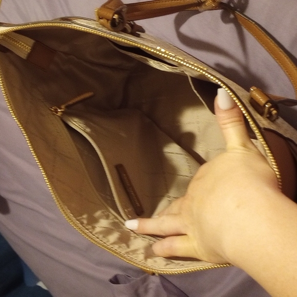 Michael Kors Trisha light cream multi-large shoulder bag - Picture 4 of 8